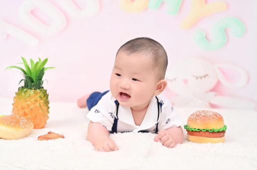 上杭宝宝在妈妈肚子里